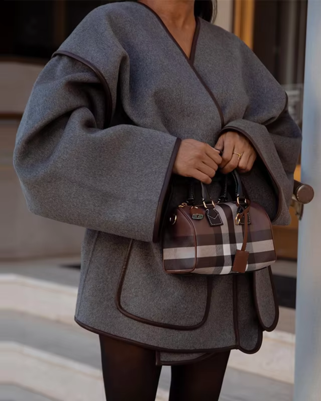 Drune | Taillierte Damenjacke mit Schickem Gürteldesign