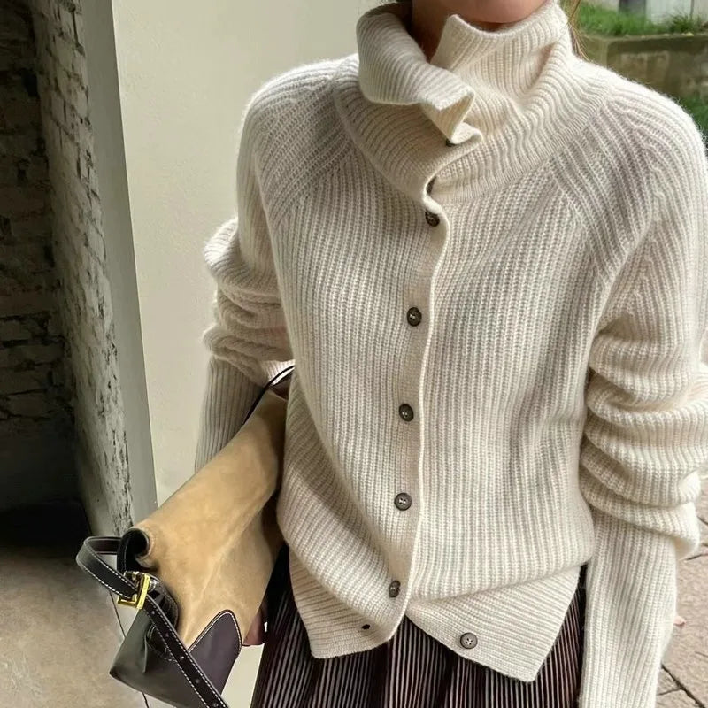 Drune | Strick-Pullover mit Rollkragen und Knöpfen