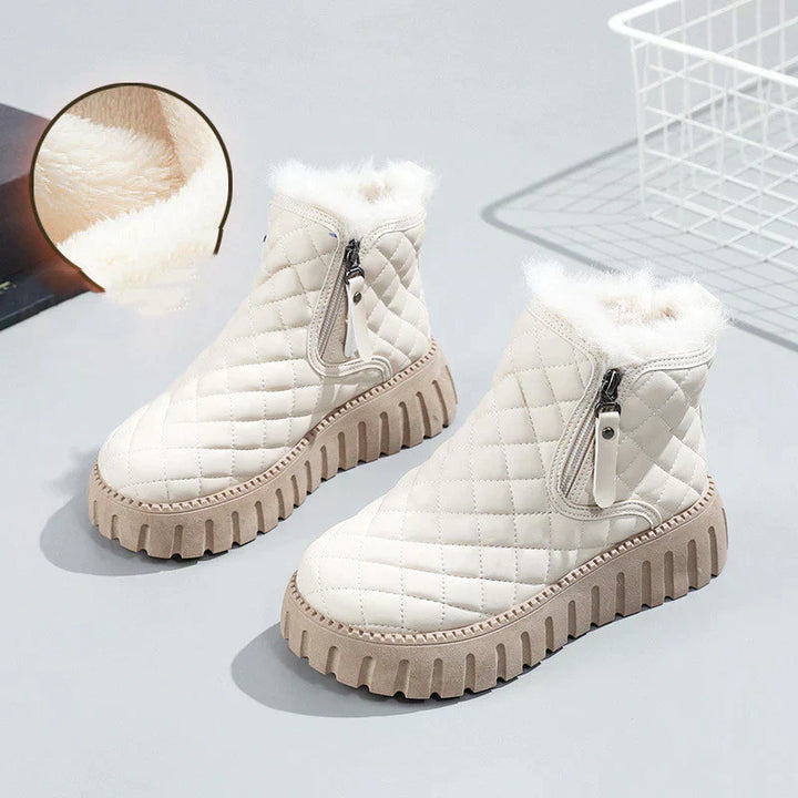 Drune | Gepunktete Ankle Boots