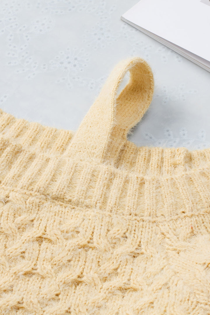 Drune | Aprikosenfarbener asymmetrischer Ausschnitt Pullover mit kalten Schultern und Wimpern