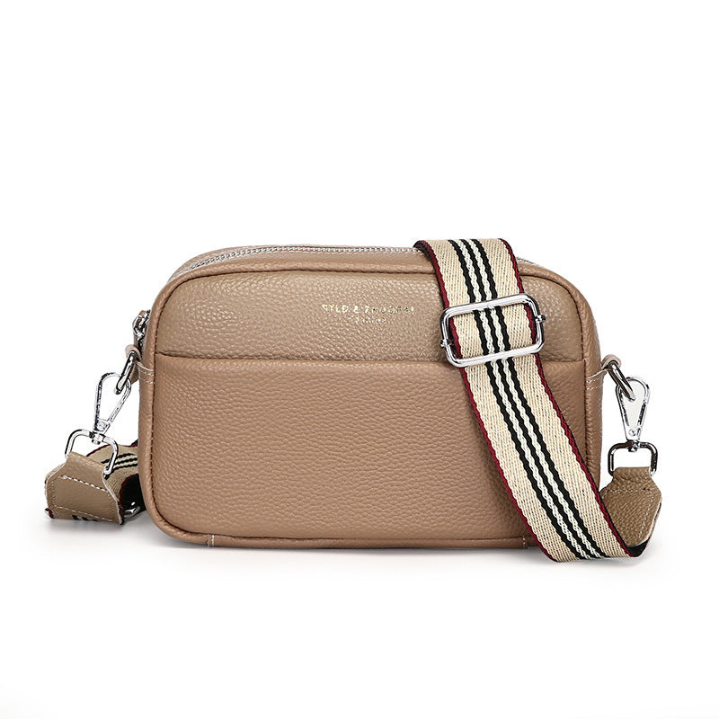 Drune | Schlichte Schultertasche Aus Veganem Leder Im Kleinen Quadratischen Format