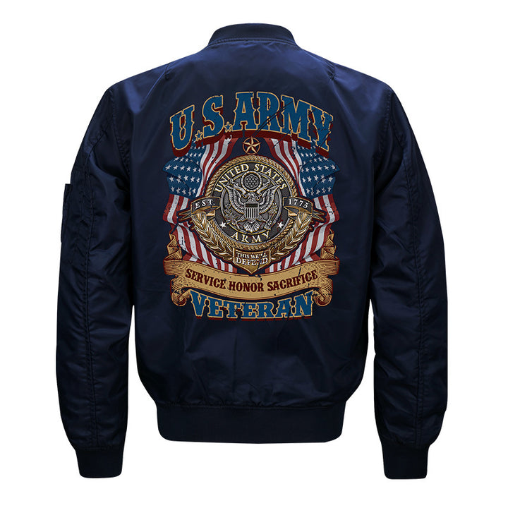 Männliche  von der Luftfahrt inspirierte Bomberjacke mit Vorderreißverschluss, gesticktem Wappen und charakteristischem Ärmelschild Drune