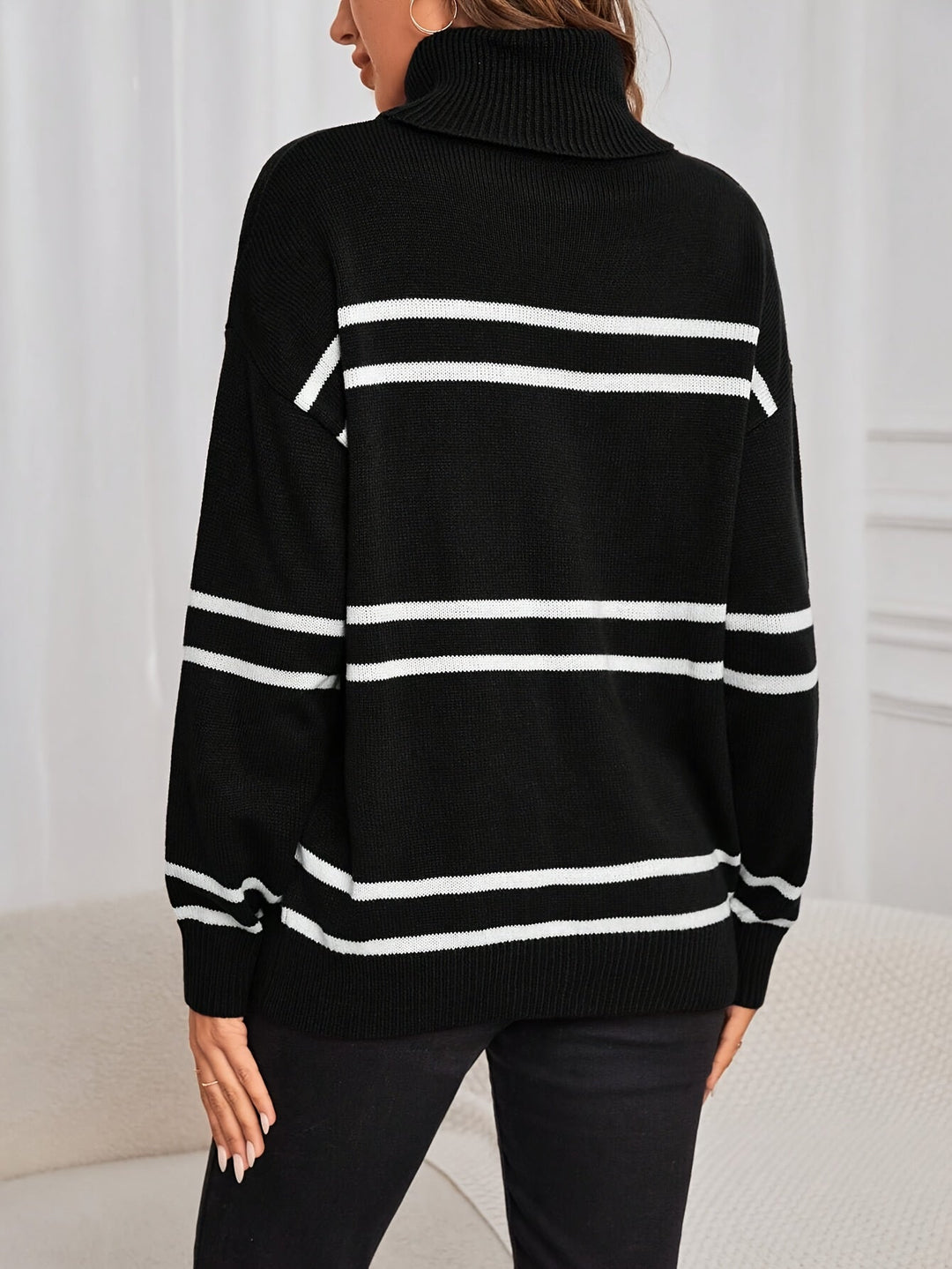 Drune | Gestreifter Rollkragenpullover