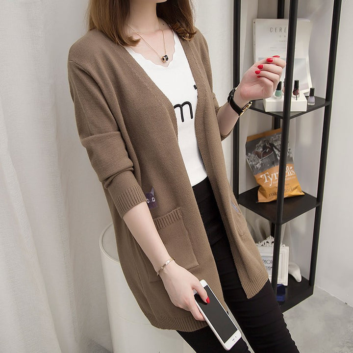 Damen Strickjacke mit verspieltem Katzenmotiv und tiefen Taschen Drune