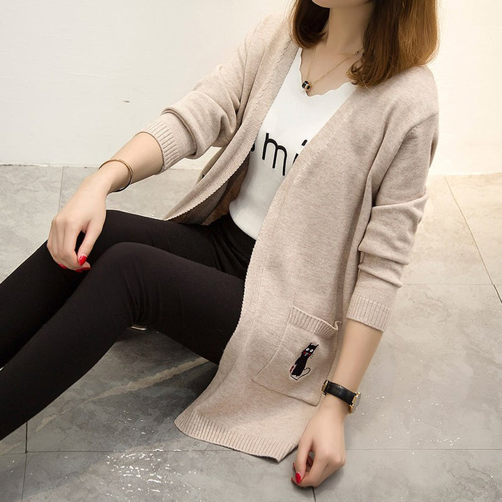 Damen Strickjacke mit verspieltem Katzenmotiv und tiefen Taschen Drune