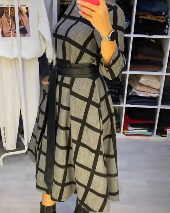 Drune | Linien Kleid mit Karomuster und Rundhalsausschnitt