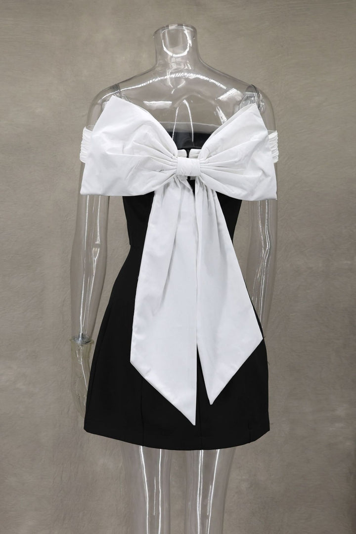Drune | Ein-Wort-Schulter schwarz-weißes Kleid mit kontrastierender Schleife