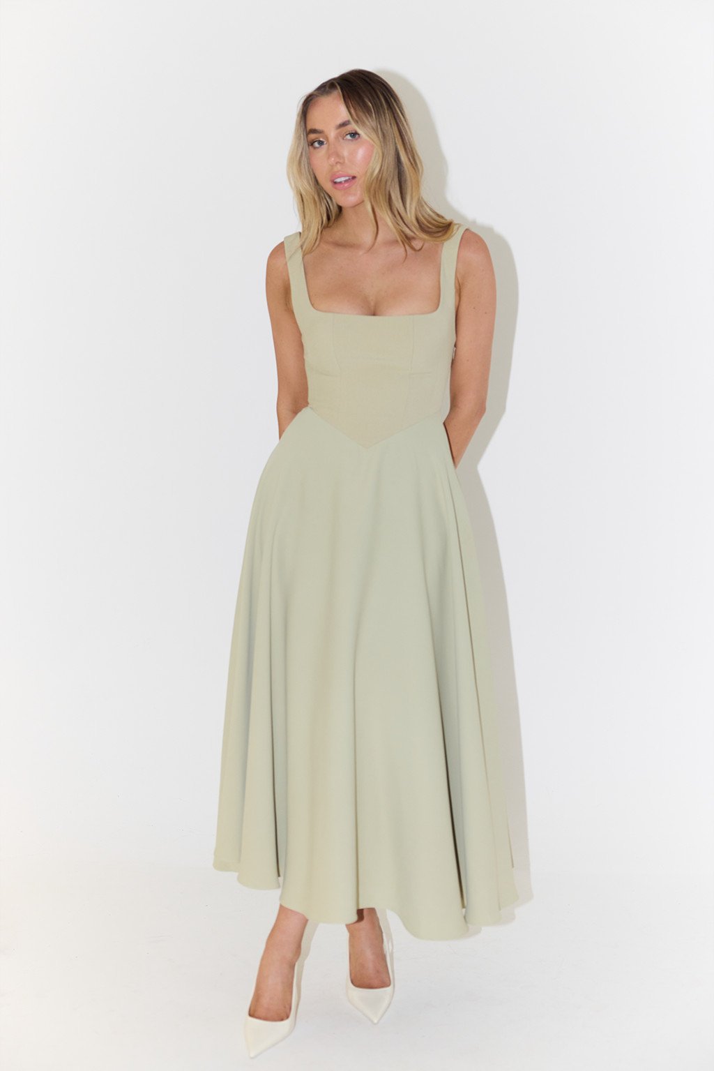 Drune | Midikleid mit quadratischer Ausschnitt