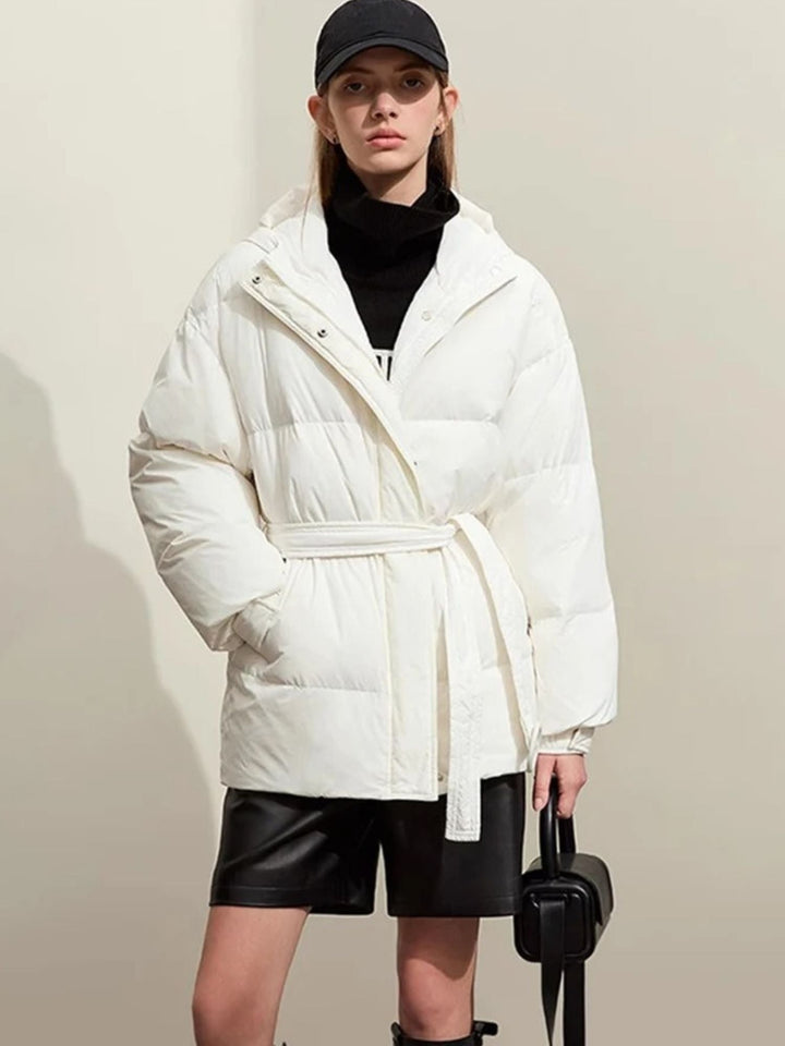 Drune | Dicke Kapuzen Daunenjacke mit Gürtel