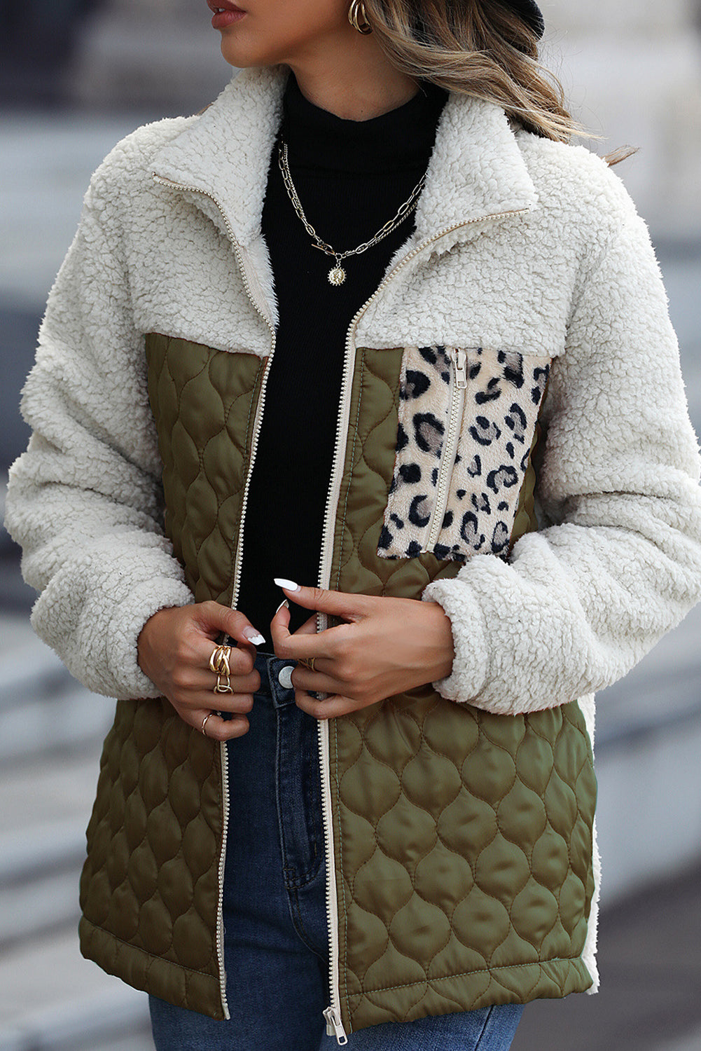 Drune | Sherpa-Jacke mit Stehkragen und Reißverschluss mit Leopardenmuster