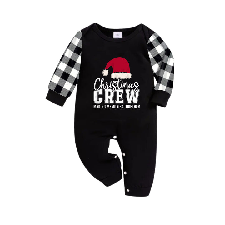 Drune | Schwarz-weiß kariertes Weihnachts-Pyjama-Set mit Weihnachtsmann-Hut und "Christmas Crew Making Memories Together"-Druck