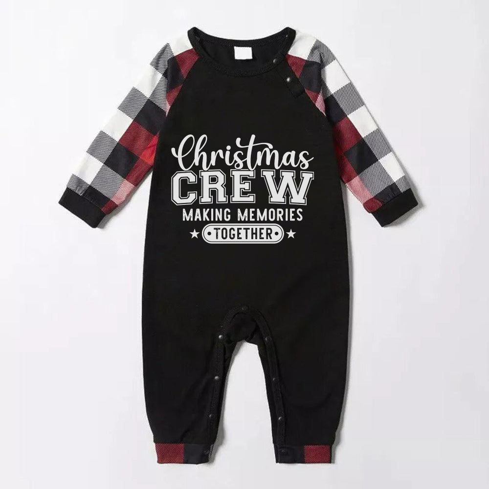 Drune | Weihnachts Familien passende Schlafanzüge - Rote und graue Karomuster Pjs Set mit Weihnachts Slogan Druck