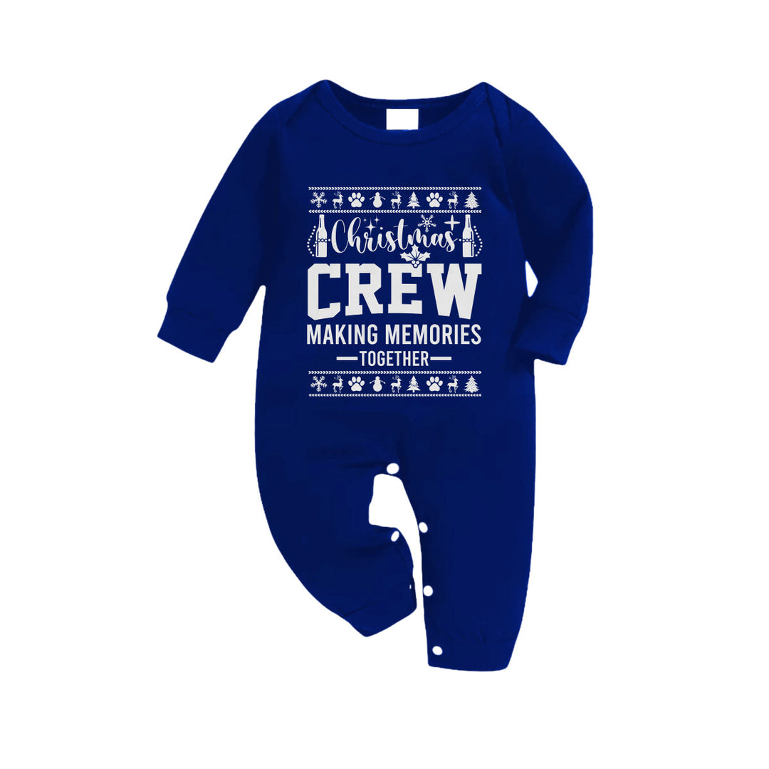 Drune | Weihnachtsfamilien-Matching-Pyjamas - Marineblau & Weiß kariertes Pjs-Set mit "Christmas Crew Making Memories Together" und Weihnachtsmusterdruck