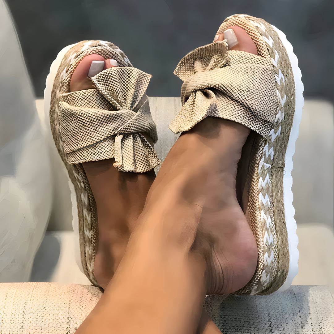 Drune | Damensandalen Mit Lockenwicklern