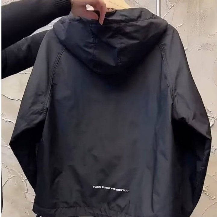 Drune | Leichter Kapuzen Windbreaker mit halbem Reißverschluss und Tasche