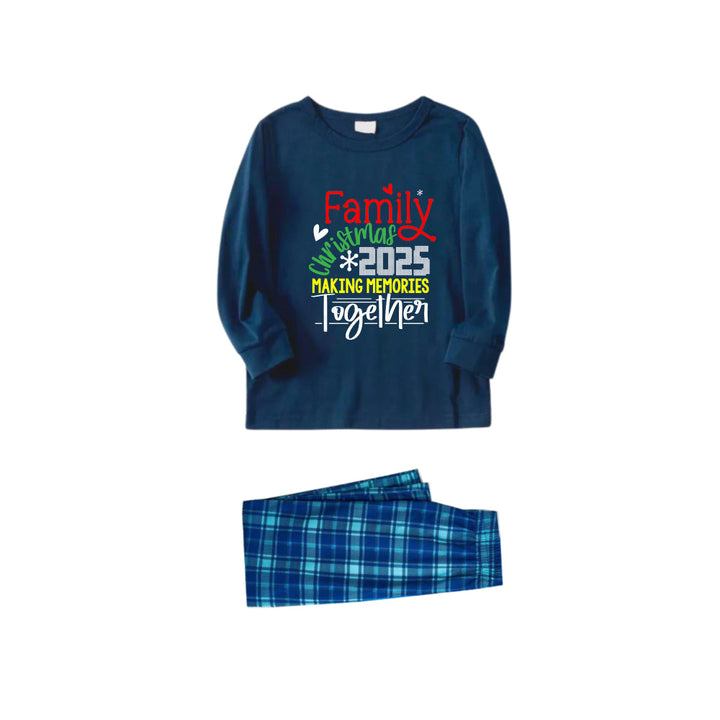 Drune | Weihnachtliche Familien-Pyjamas im Partnerlook - Navy & Himmelblau Karierte PJs Set mit "Familienweihnachten 2025 Erinnerungen Gemeinsam Schaffen" Künstlerischer Schriftzug Druck