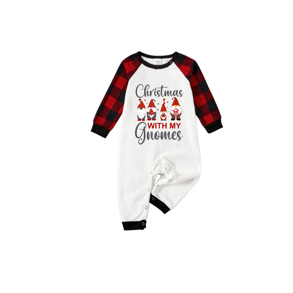 Drune | Roter und schwarzer karierter Weihnachts-Schlafanzug-Set mit Gnom-Familie und "Weihnachten mit meinen Gnom" Slogan-Druck