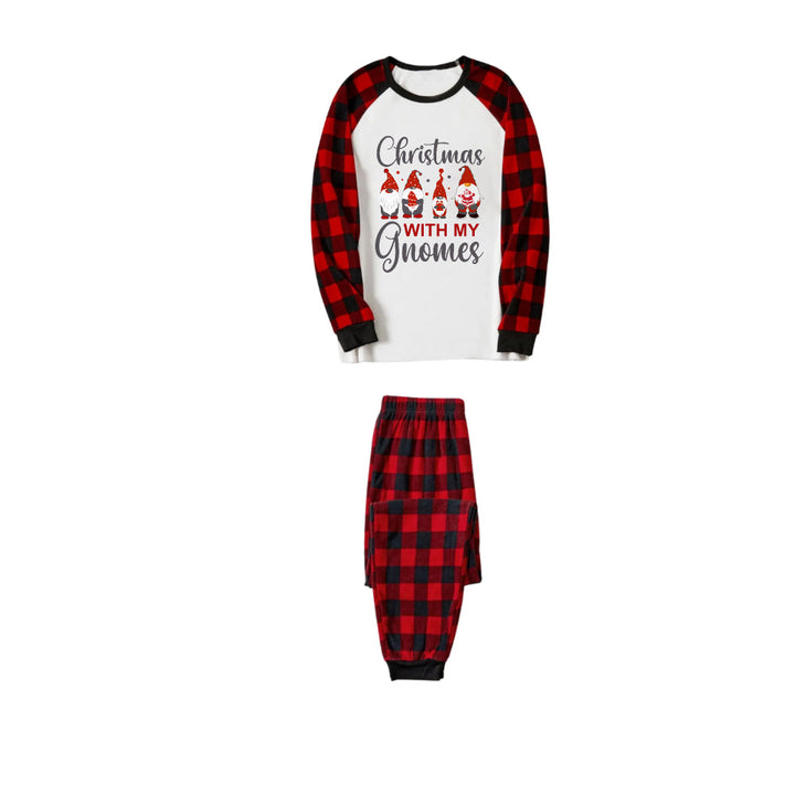 Drune | Roter und schwarzer karierter Weihnachts-Schlafanzug-Set mit Gnom-Familie und "Weihnachten mit meinen Gnom" Slogan-Druck