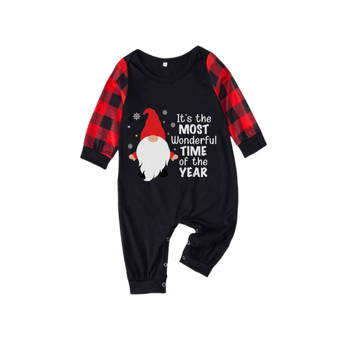 Drune | Rote und schwarze karierte Weihnachts-Pyjama-Set mit Gnom und Weihnachtsmann-Zitaten