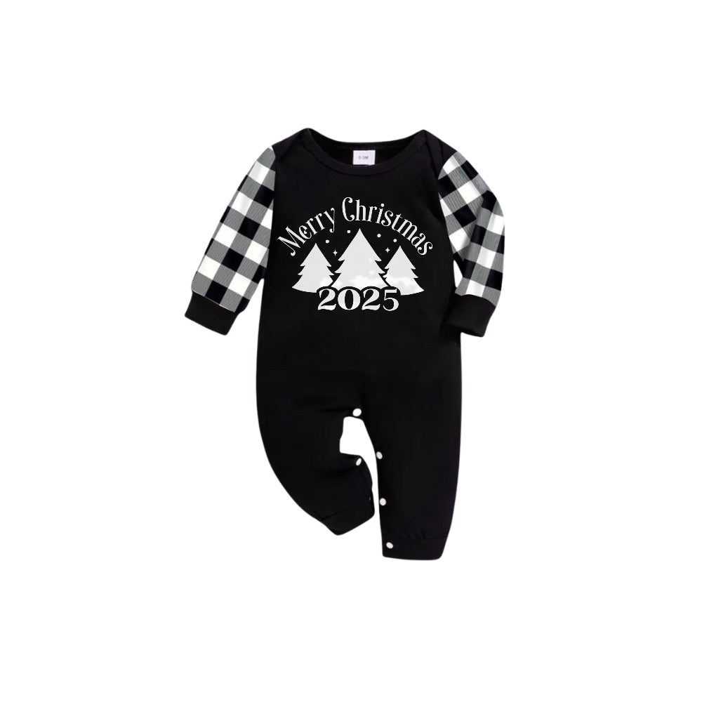 Drune | Schwarz-weiß karierter Kurzarm-Weihnachtsschlafanzug mit Weihnachtsbaum- und Slogan-Designs