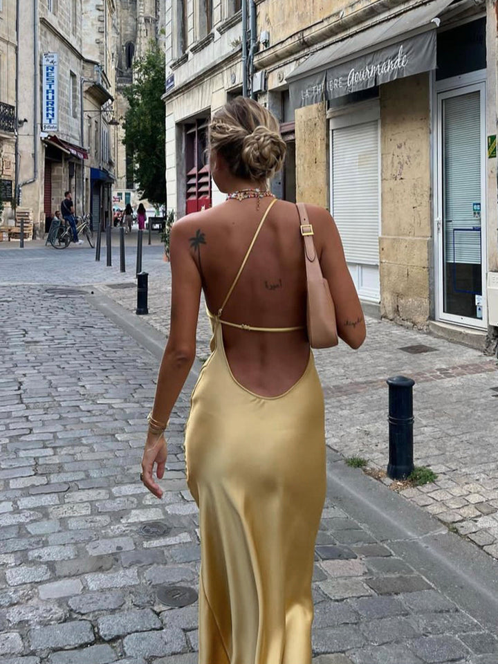 Drune | Satin Maxi Kleid mit Offenem Rücken