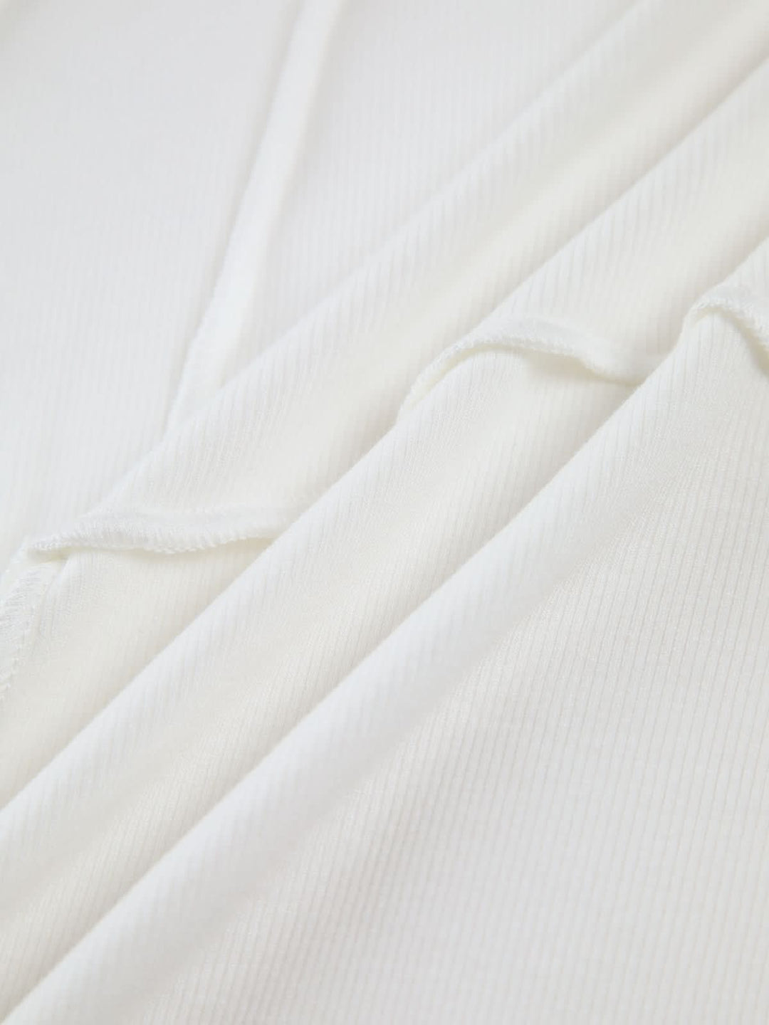 Drune | Stilvolles Ripp-Shirt mit Nahtakzenten