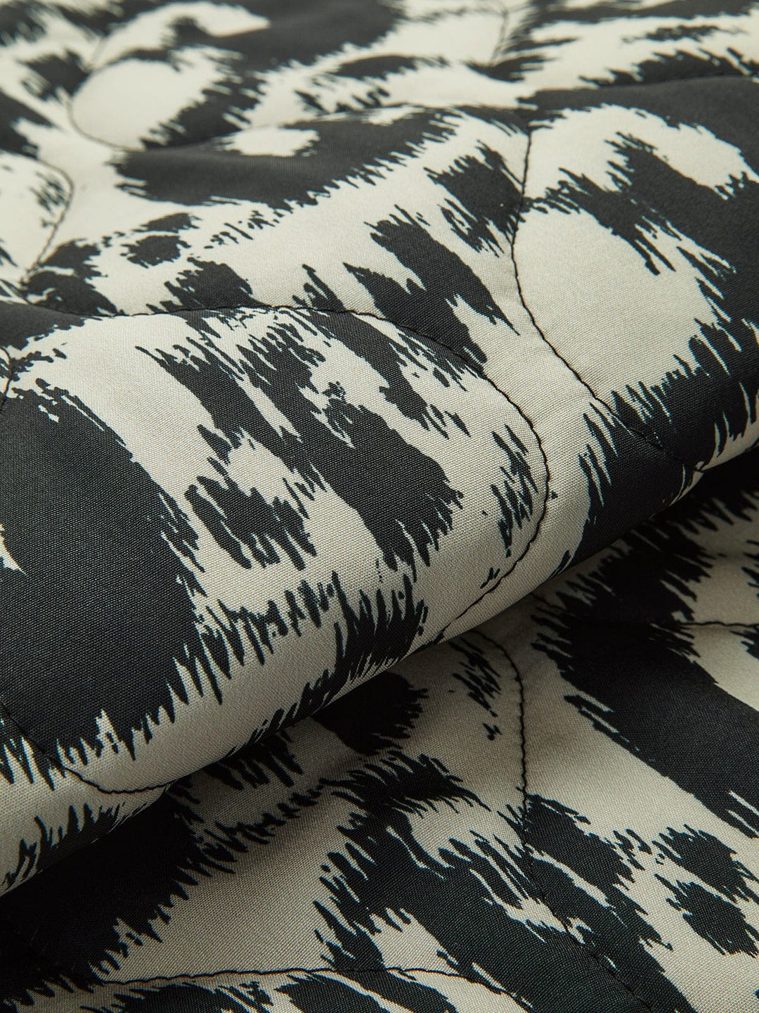 Drune | Jacke mit Animal Print Ein Statement für Den Mutigen Look
