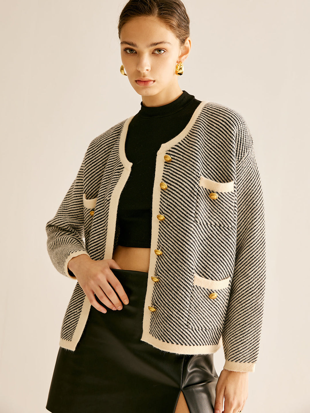 Drune | Tweed Cardigan Kontrastdetails und Goldknöpfe Klassisch und Sophisticated