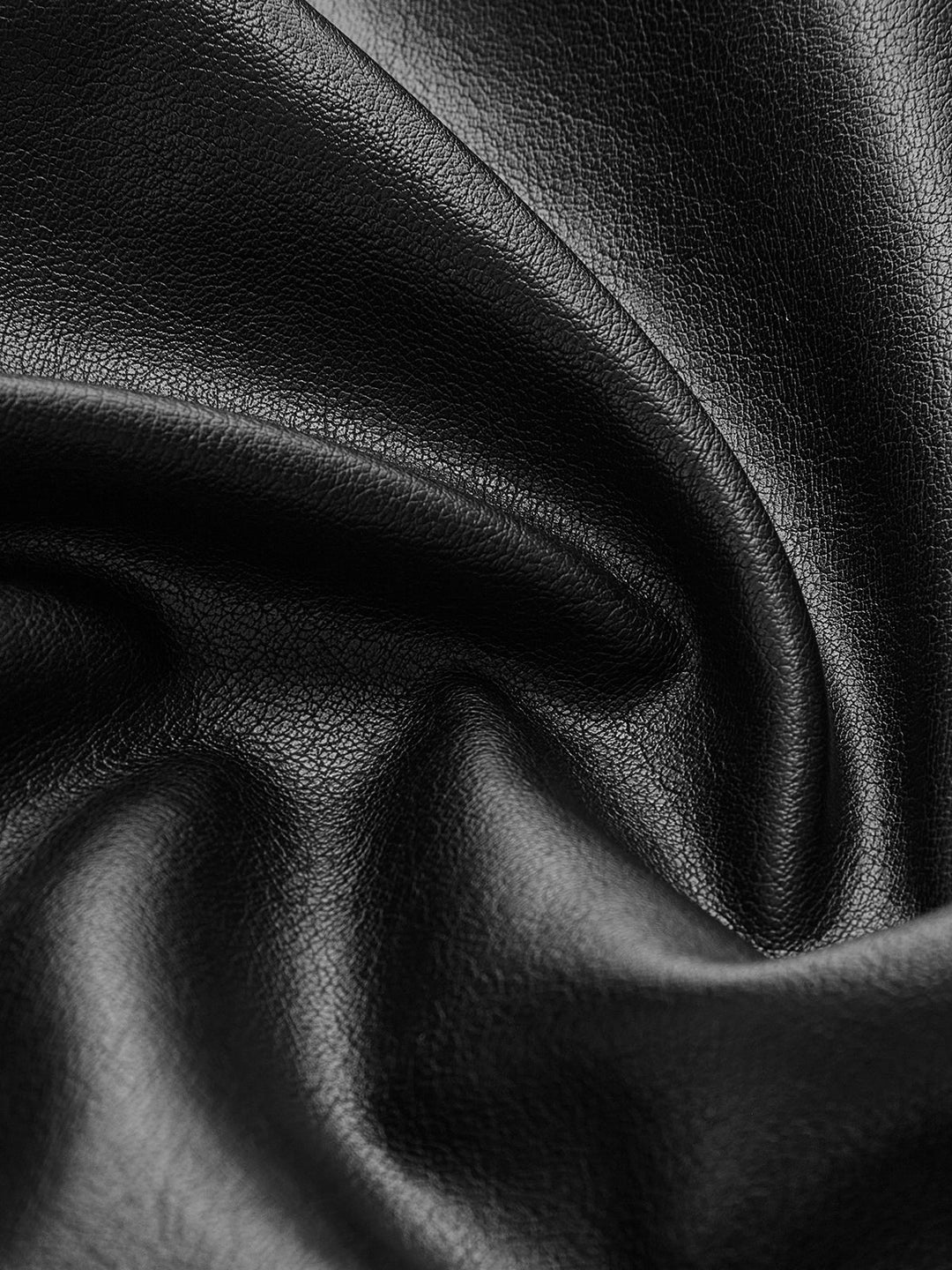 Drune | Gürtelte Kunstlederjacke
