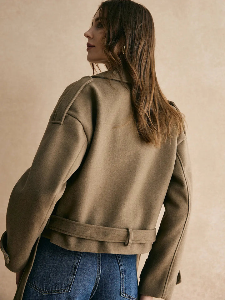 Drune | Warme Jacke mit Gürtel in Einfarbig
