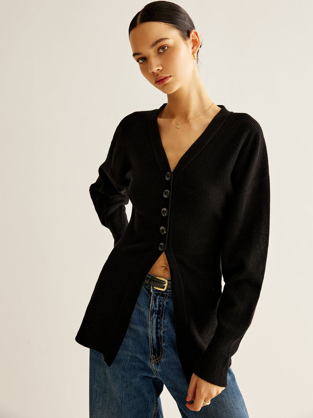 Drune | Cardigan mit Tiefem V-ausschnitt und Knöpfen Lässige Passform Minimalistisch und Zeitlos
