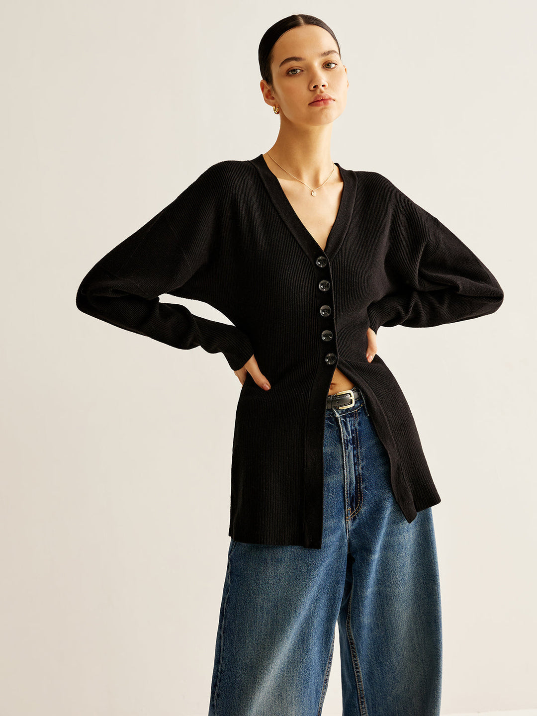 Drune | Cardigan mit Tiefem V-ausschnitt und Knöpfen Lässige Passform Minimalistisch und Zeitlos