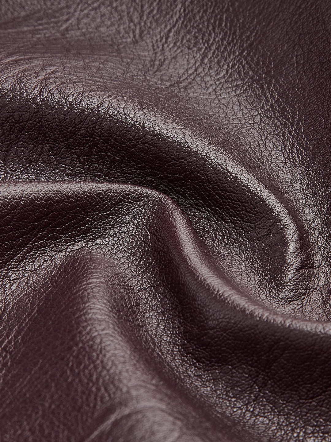 Drune | Minimalistische Kunstlederjacke in Burgunderrot Modern und Vielseitig