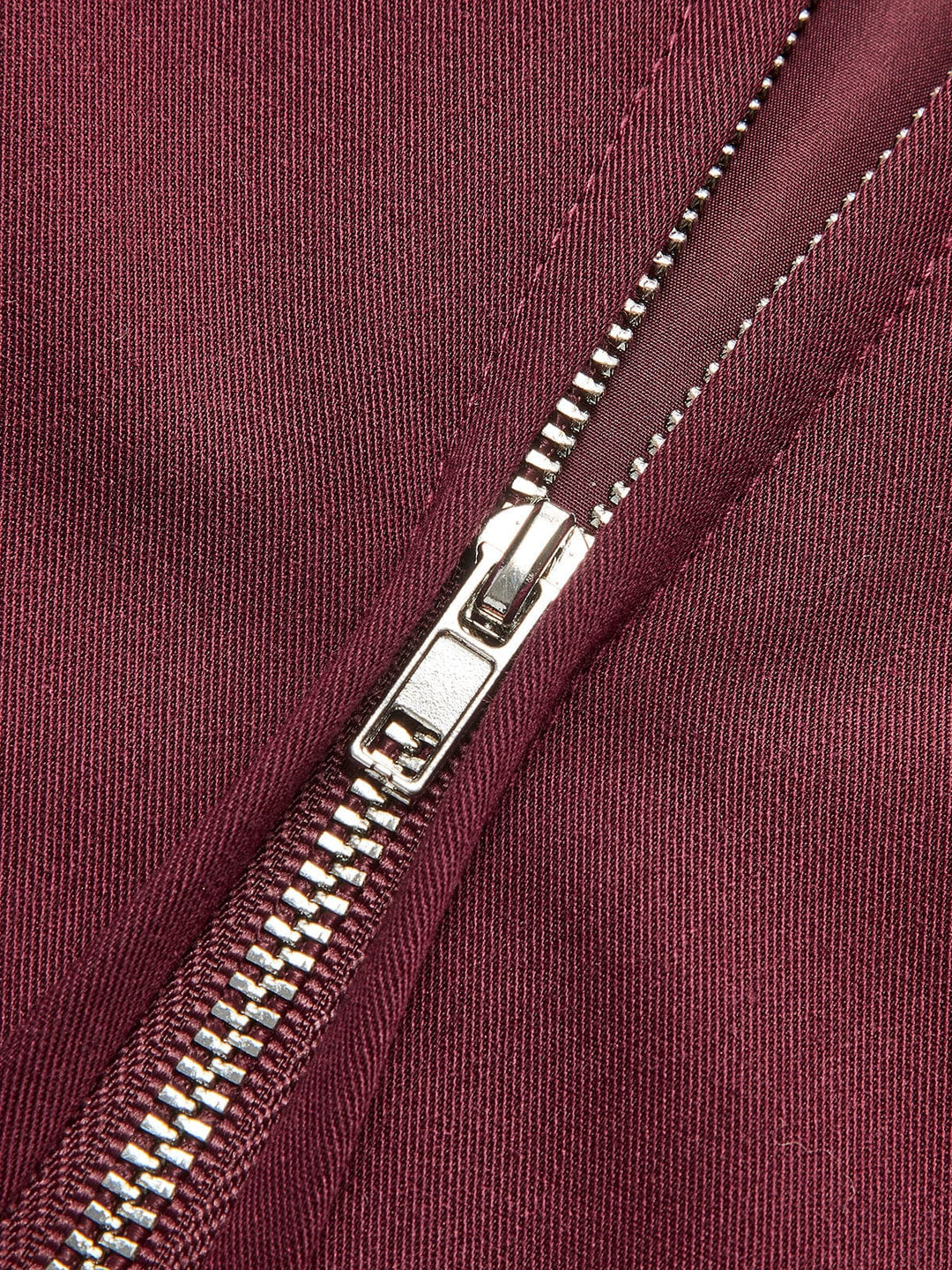 Drune | Minimalistische Jacke in Burgunderrot Eleganz Trifft Vielseitigkeit