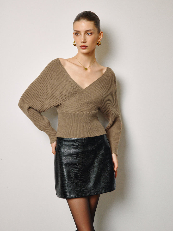 Drune | Rippenstrick Bluse V-ausschnitt und Wickeldesign Elegant und Feminin