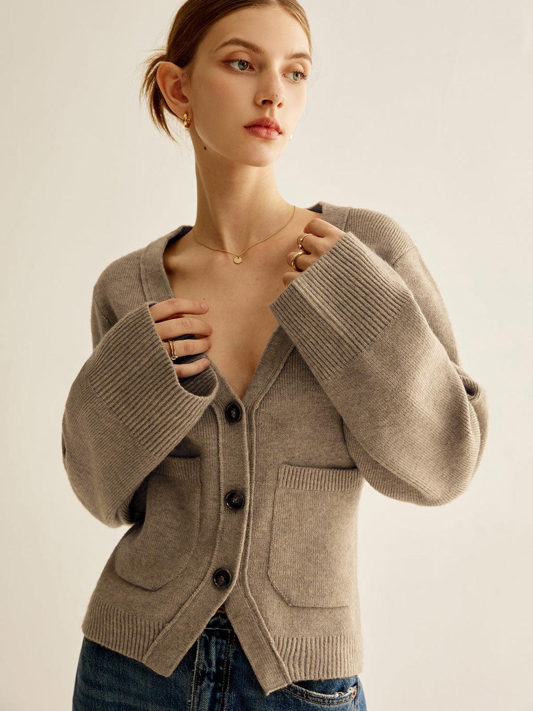 Drune | Strickcardigan mit V-ausschnitt Taschen und Knöpfe Zeitloser Komfort