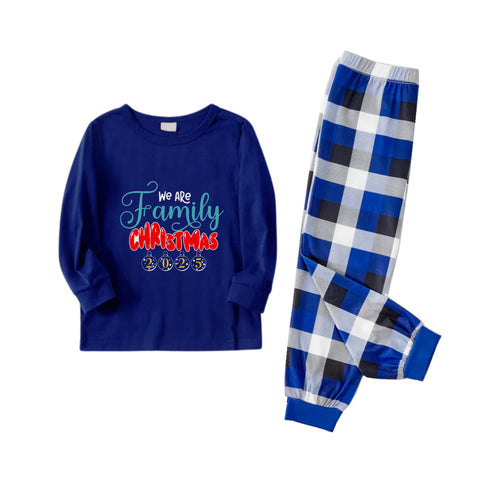 Drune | Weihnachts-Familien-Matching-Pyjamas - Marineblau & Weiß karierte Pjs-Set mit dem Aufdruck 