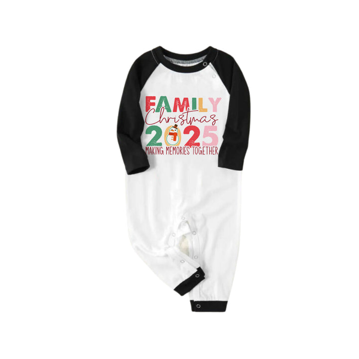 Drune | Schwarzes Raglan-Oberteil Grünes Karomuster Weihnachts-Pyjama-Set Mit "Familienweihnachten 2025" Feiertagstextdruck