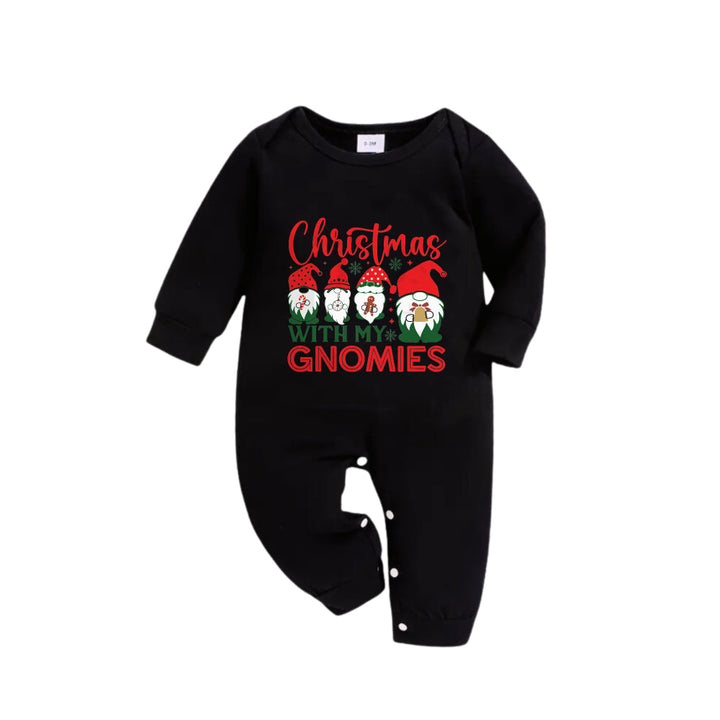 Drune | Weihnachtsfamilie passende Pyjamas - Schwarzes Oberteil und grüne karierte Hose Pjs Set mit Gnome Familie und "Weihnachten mit meinen Gnomies" Print