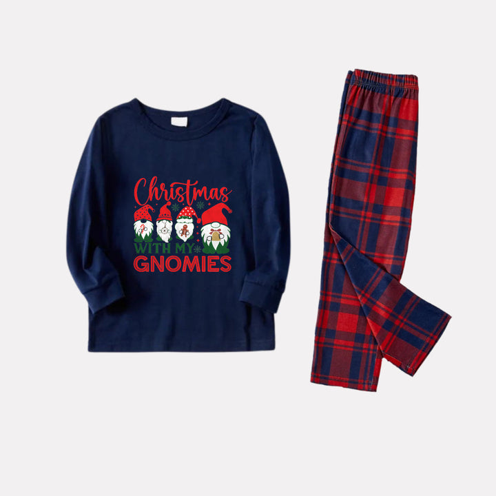 Drune | Weihnachtsfamilien passende Schlafanzüge - Marineblau und rotes Karomuster PJs Set mit "Weihnachten mit meinen Gnomies" Druck