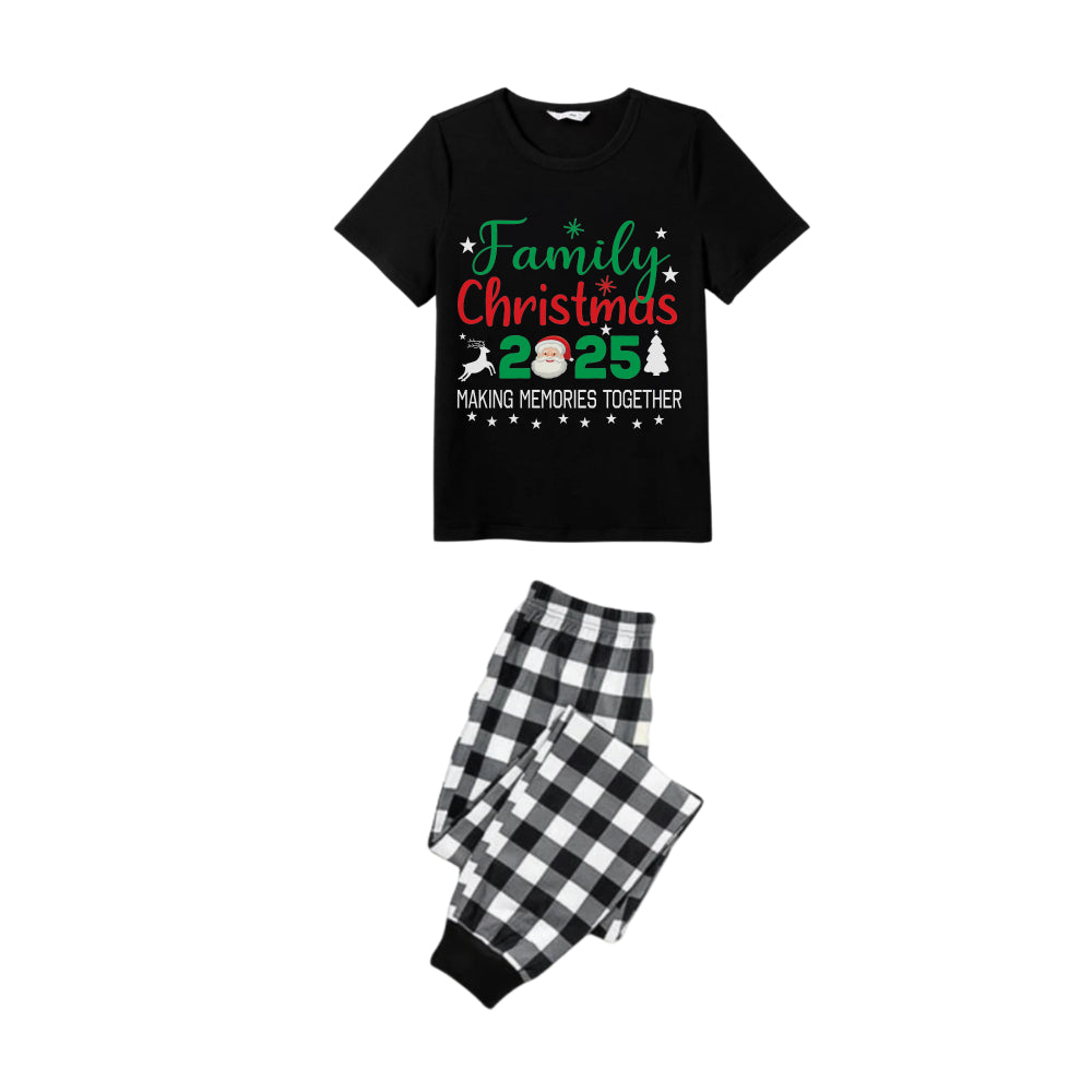 Drune | Schwarz-weiß kariertes Kurzarm-Weihnachtspyjama-Set mit festlichem Muster und typografischem Design