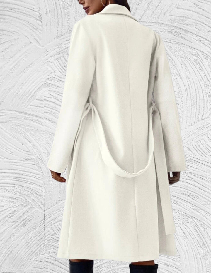 Drune | Lange und Oversized Jacke mit Knopfverschluss, Brusttaschen und Bindegürtel