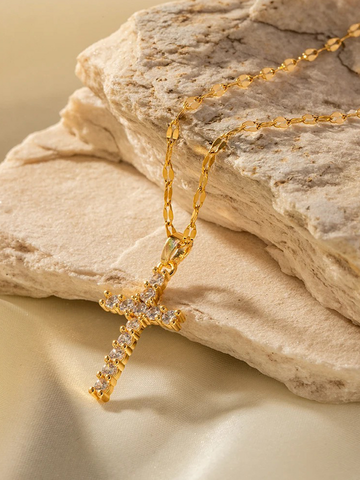 Drune | Kreuzkette Gold Aus Edelstahl Mit Wunderschönem Anhänger