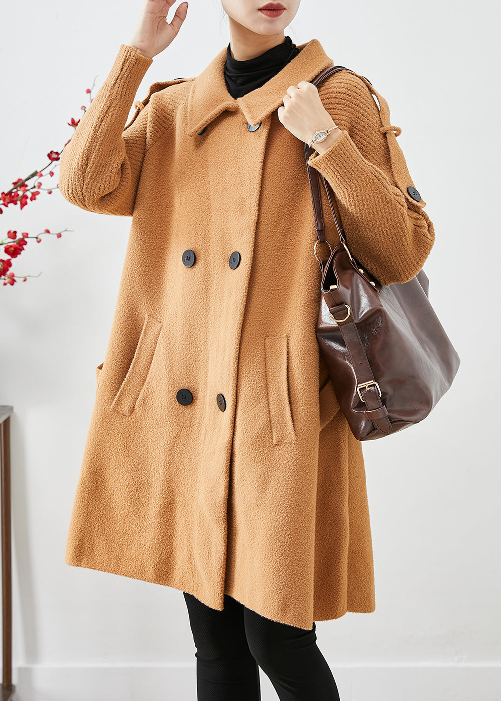 Drune | Leichte Camel Double-Breasted Patchwork Strickwoll-Trenchcoats