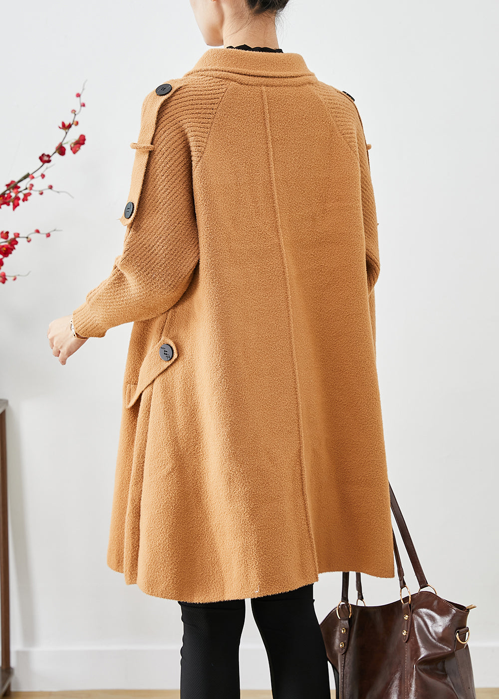 Drune | Leichte Camel Double-Breasted Patchwork Strickwoll-Trenchcoats