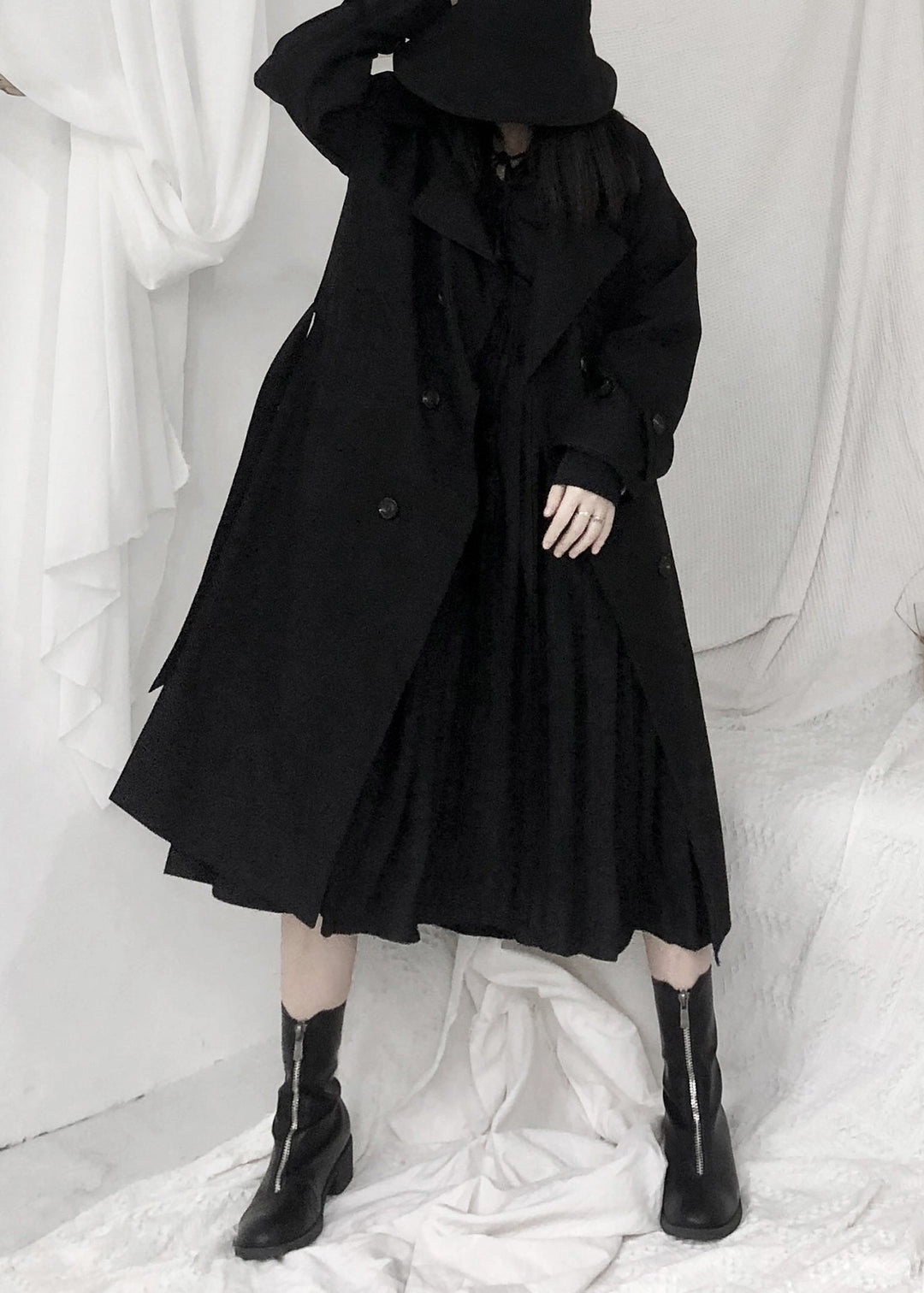 Drune | Schwarze Peter-Pan-Kragen Bänder Knopf Lange Trenchcoats Lange Ärmel