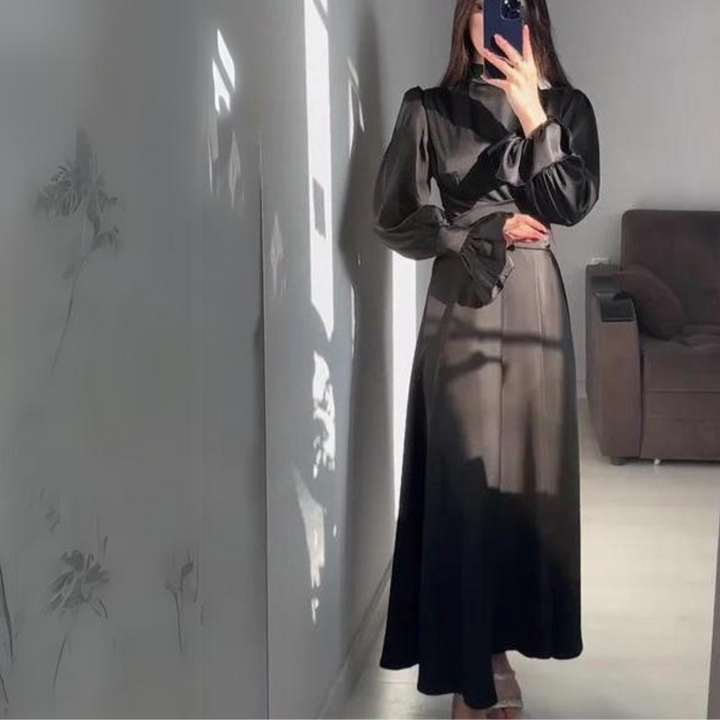 Drune | Das Seidig Weiche Kleid mit Langen Ärmeln