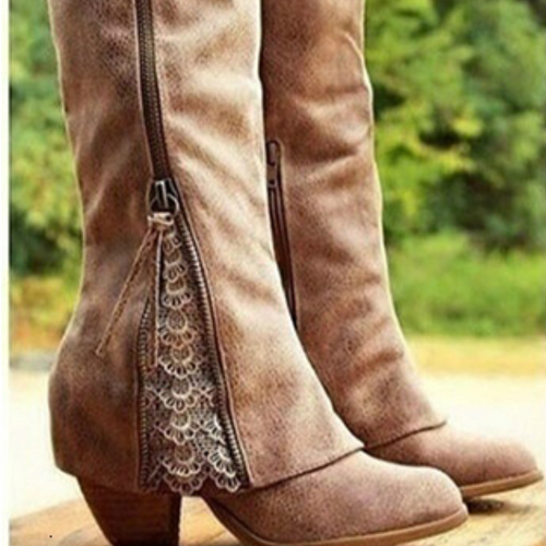 Drune | Knielange Stiefel - Kunstsuede - Blockabsatz - Runde Spitze - Reißverschluss & Schnürdetails