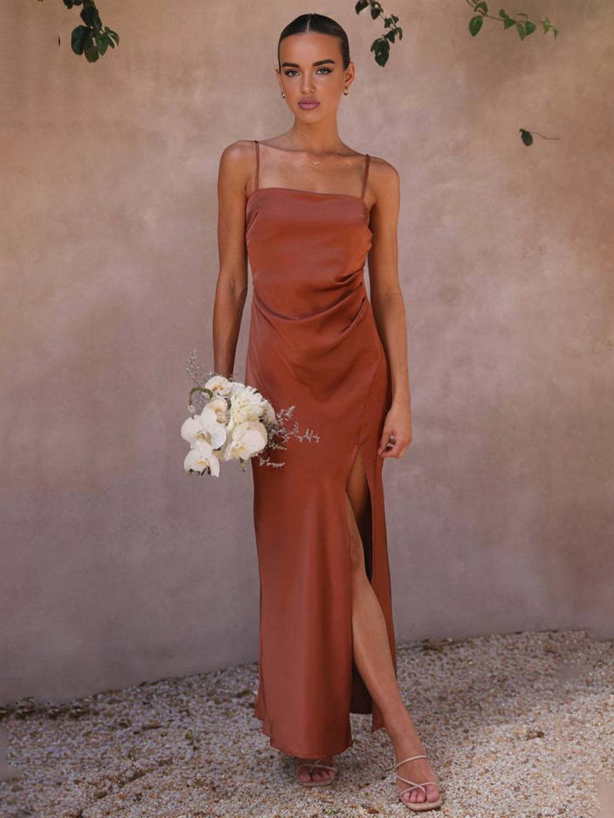 Drune | Satin Abendkleid Brautjungfer Eng mit Schlitz und Feinen Trägern Elegantes Abendkleid für Landhochzeit