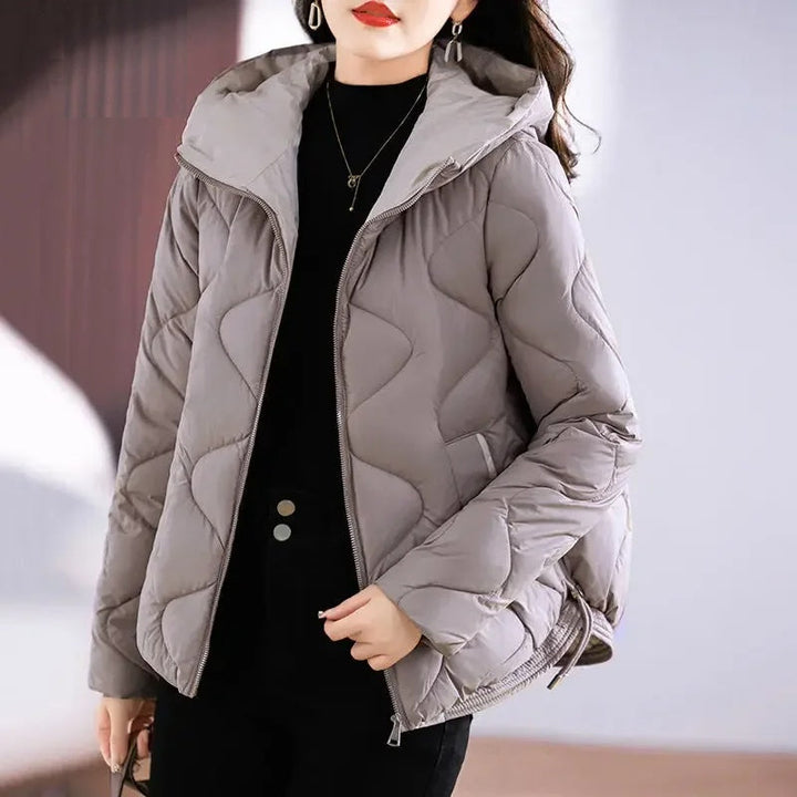 Drune | Damen Steppjacke mit Kapuze und Reißverschluss
